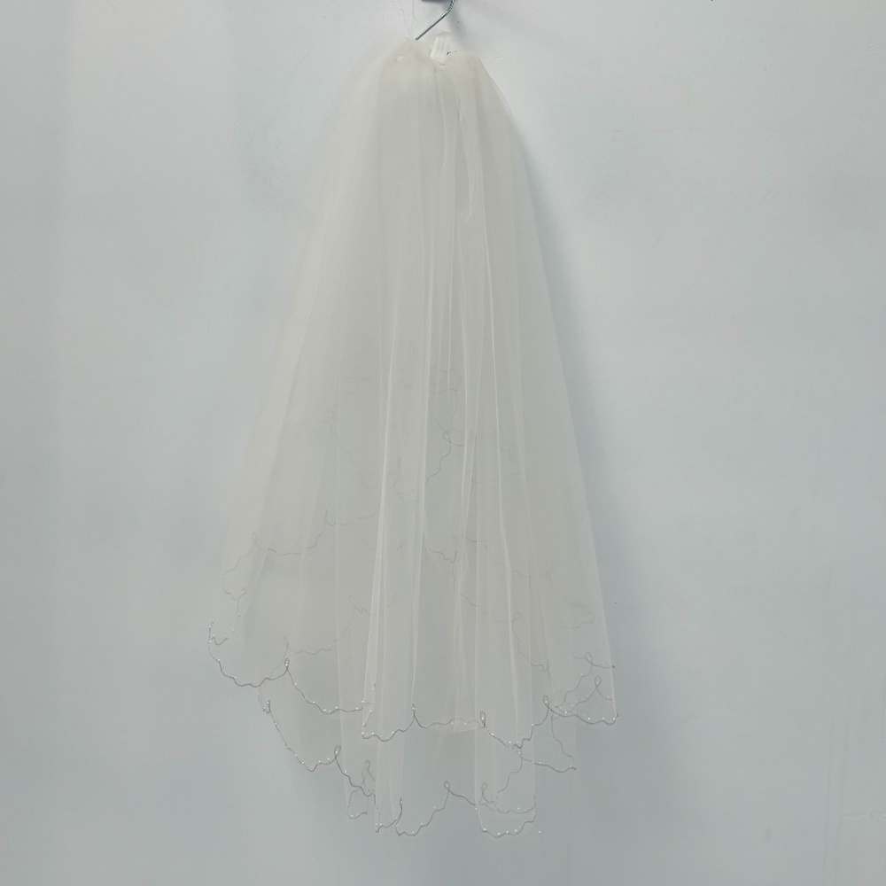 Fingertip Bridal Veil with Scalloped Edge and Beaded Accents